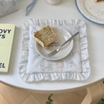 vintage baby cat table/pot mat