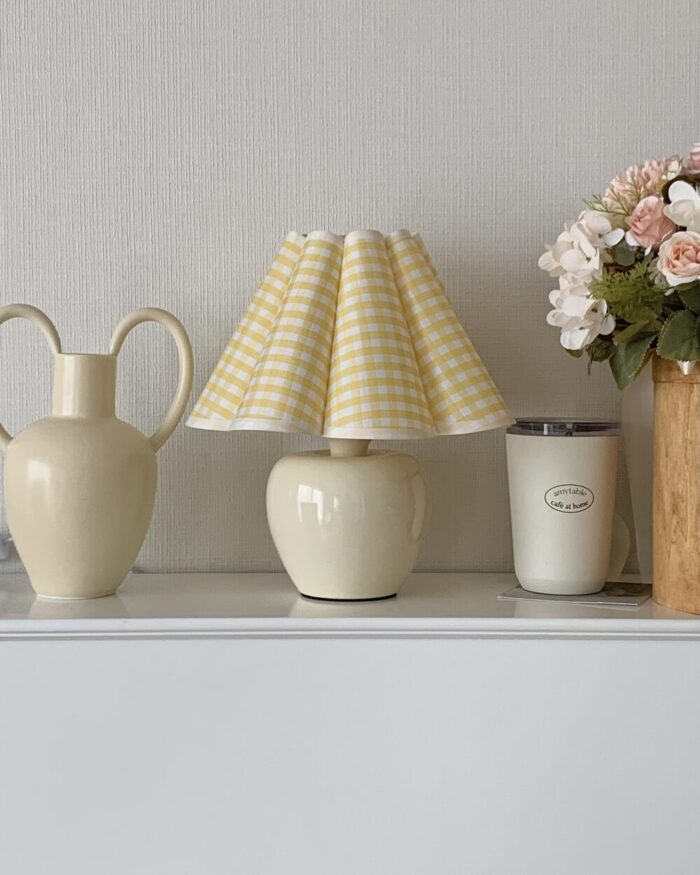 vintage apple frill lamp(butter) - 画像 (2)