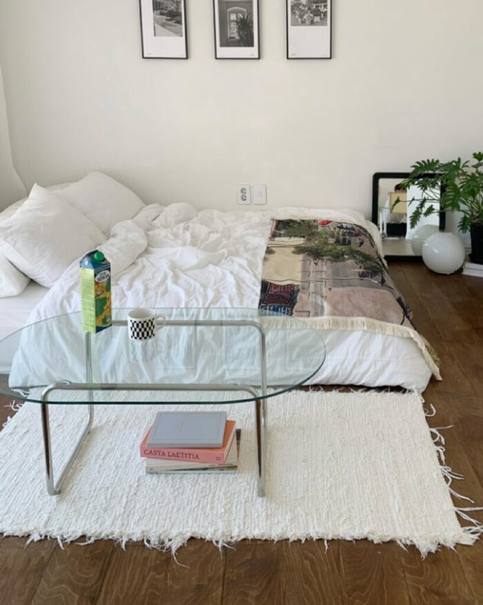 glass oval table - 画像 (8)