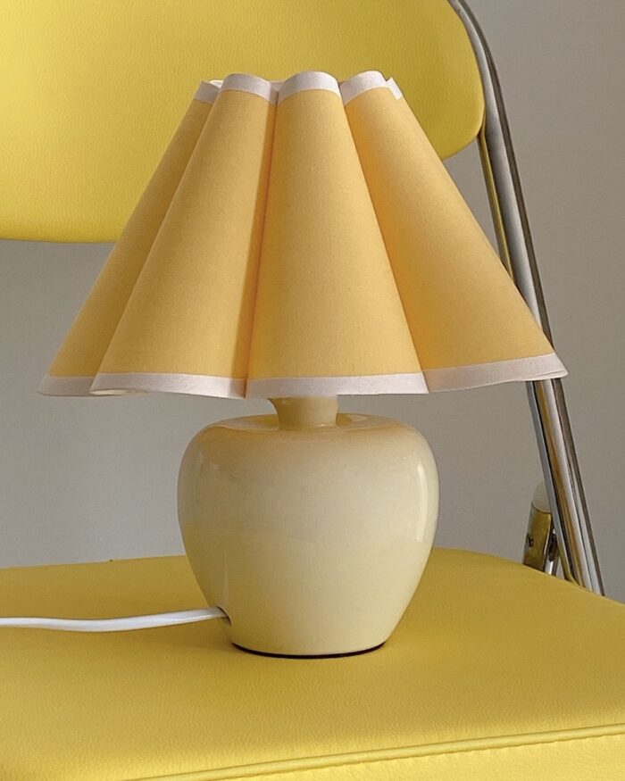 vintage apple frill lamp(butter) - 画像 (13)
