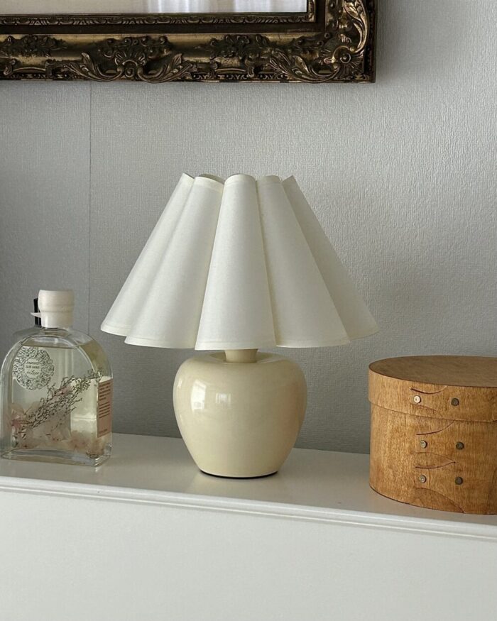 vintage apple frill lamp(butter) - 画像 (7)