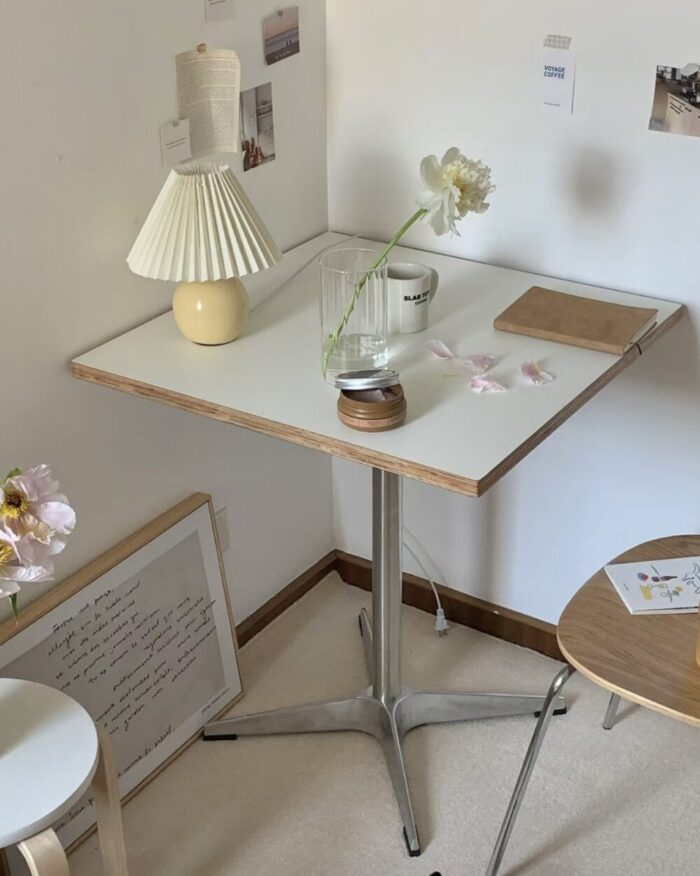 square cafe table - 画像 (10)