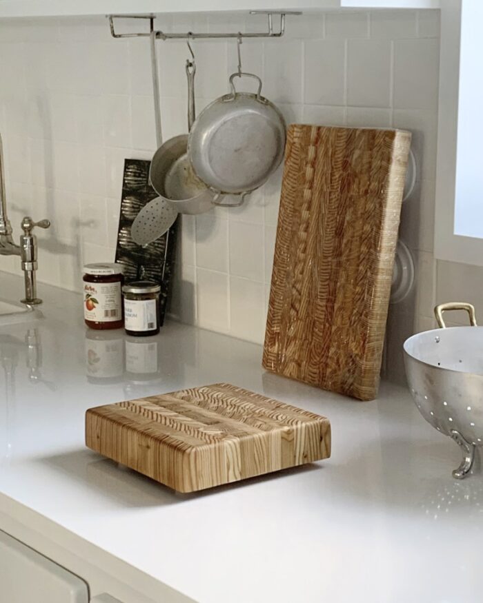 larchwood square cutting board - 画像 (9)