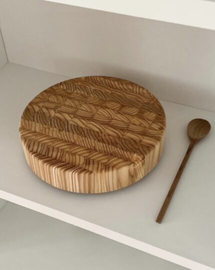 larchwood round cutting board