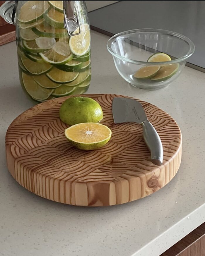 larchwood round cutting board - 画像 (21)
