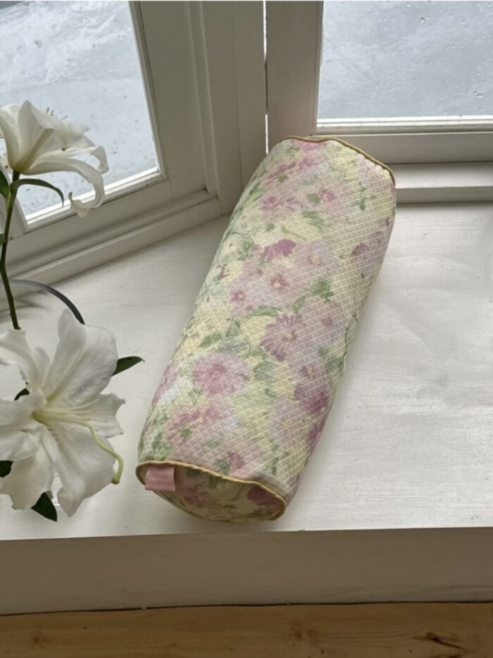 opértum lime lilac floral cushion - 画像 (9)