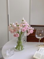 Buttercup flower - 画像 (10)