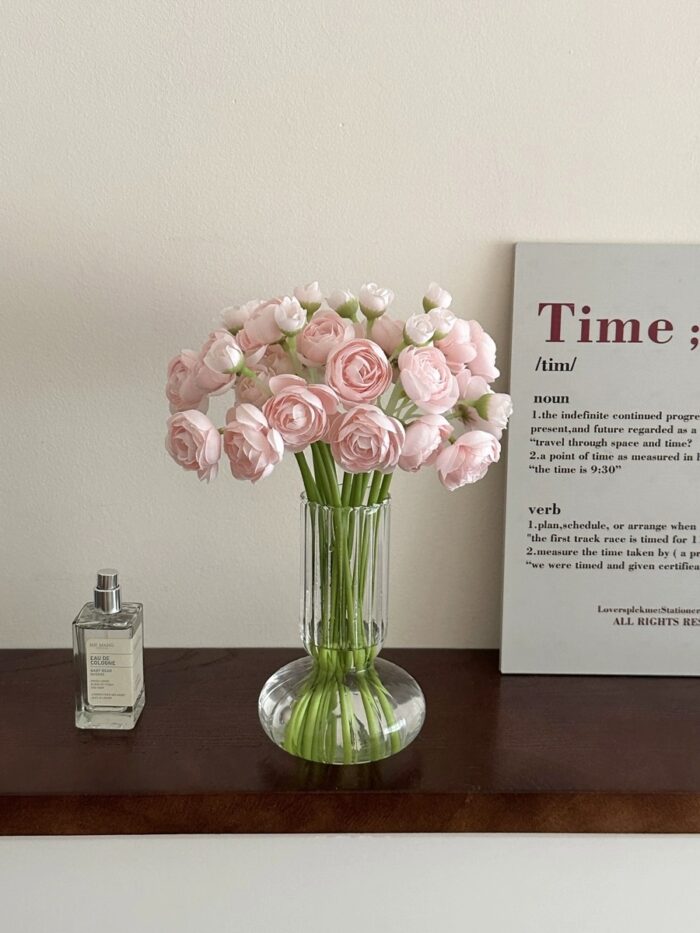 Buttercup flower - 画像 (9)