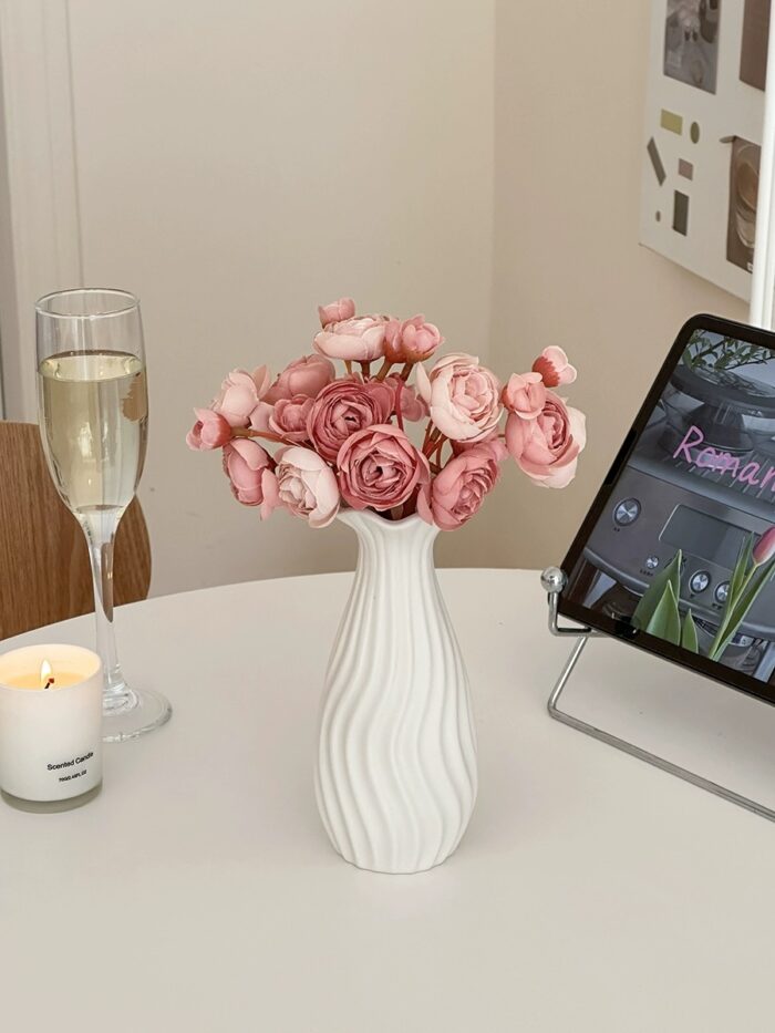 Buttercup flower - 画像 (15)